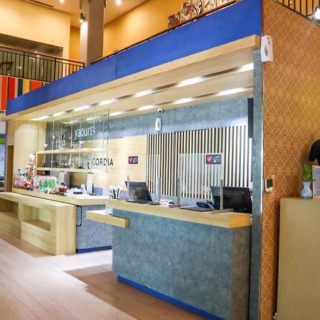 Ibis Budget Surabaya Airport Hotel Sidoarjo Bagian luar foto